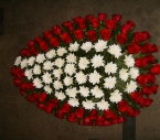 Coroana Trandafir rosii, Crizanteme albe