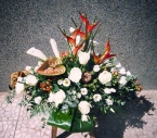 Aranjament Floral in Vas Lisianthus, Heliconia