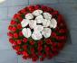 imagine 2 coroana trandafiri rosii, anthurium alb 248